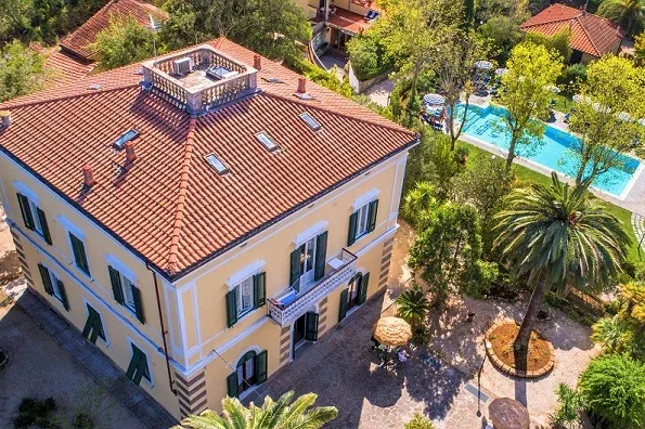La histórica Villa Teresa en Porto Azzurro